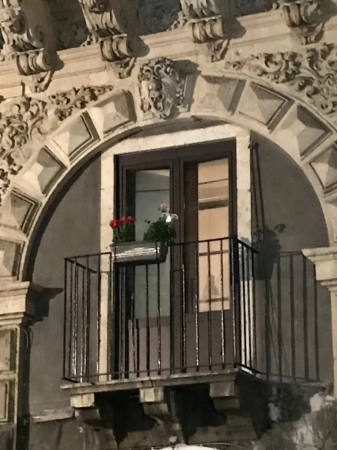 Appartamento Papali Loft Aeroporto di Catania Fontana Rossa Italia